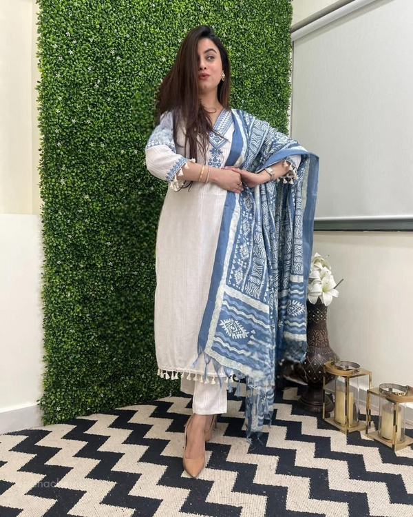 Handloom Cotton Flex Kurta Pant and Khadi Silk Dupatta Set
