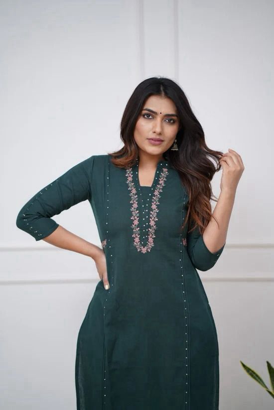 Green Kurta With Heavy Thread Embroidery and Sequin Work