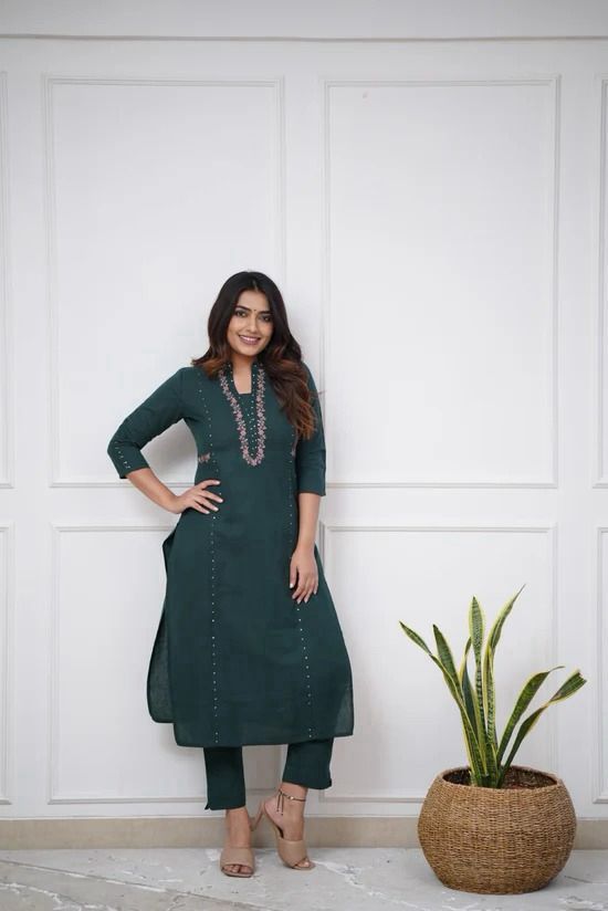 Green Kurta With Heavy Thread Embroidery and Sequin Work