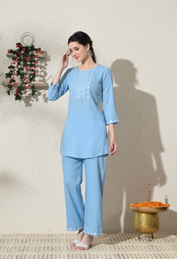 Women Rayon Kurta Set with Embroidery Work
