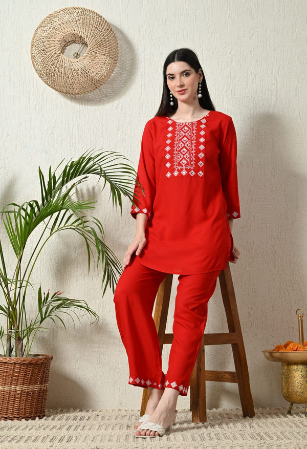 Women Rayon Kurta Set with Embroidery Work