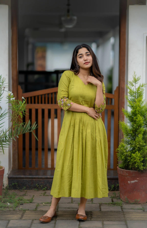 Green Cotton Embroidered & Printed Kurta